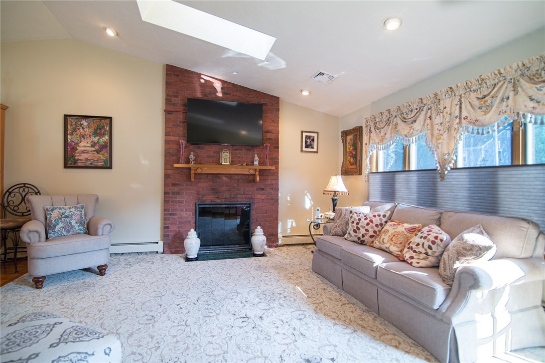 53 Bryant Road Cranston, RI 02910 - Photo 13 of 30 Gallery Image 13