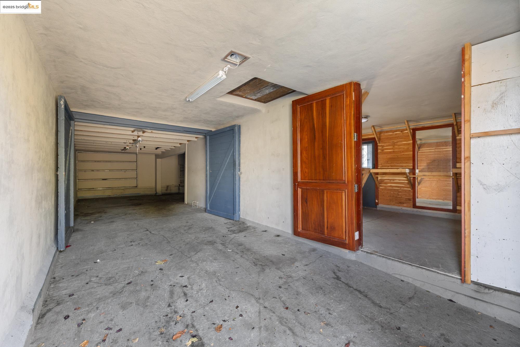 1746 8th Street Oakland, CA 94607 - Photo 45 of 52 a view of entryway