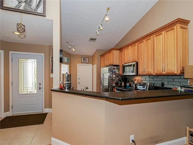 $1,995 | 1877 Sixty Oaks Lane, Vero Beach, FL 32966