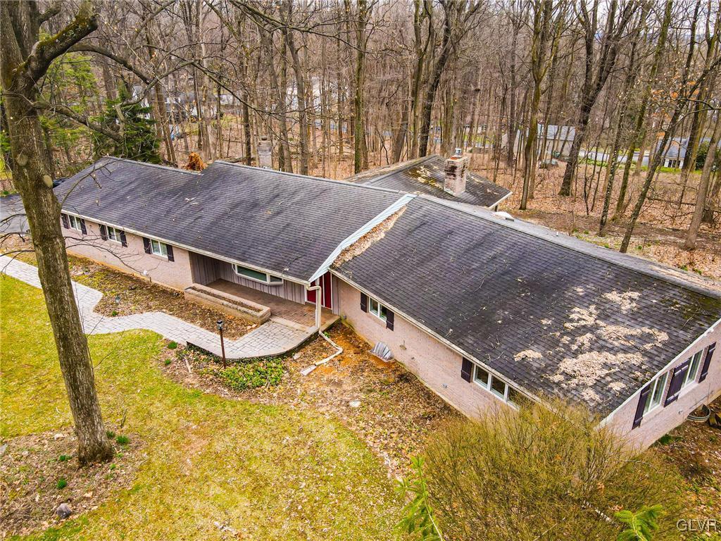 3252 Woodlea Road Orefield, PA 18069 - Photo 3 of 35 Right view