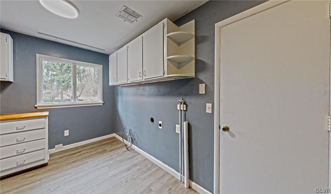 3252 Woodlea Road Orefield, PA 18069 - Photo 10 of 35 Washer and Dryer room