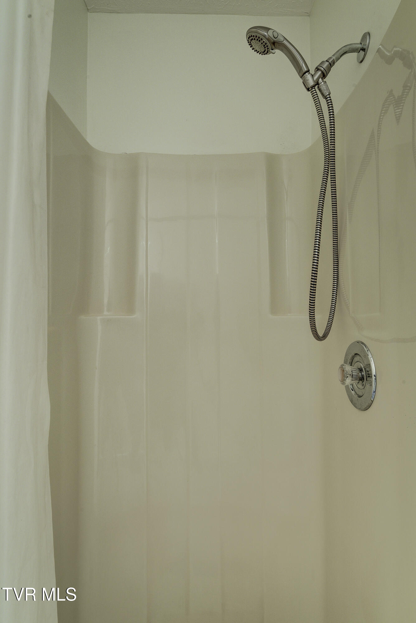 111 Park Place Greeneville, TN 37743 - Photo 14 of 39 ParkPlace-Interior-15