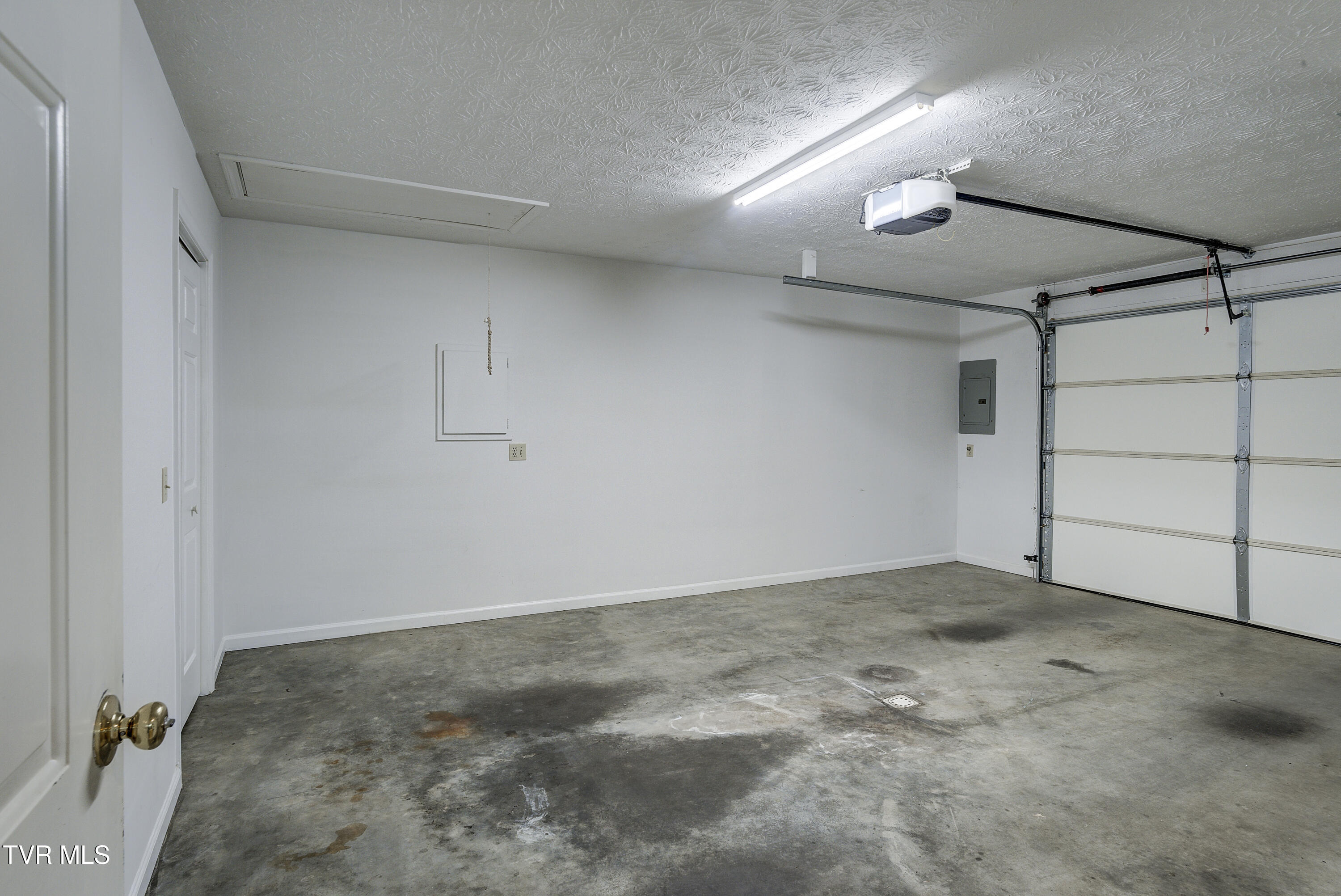 111 Park Place Greeneville, TN 37743 - Photo 27 of 39 ParkPlace-Interior-25