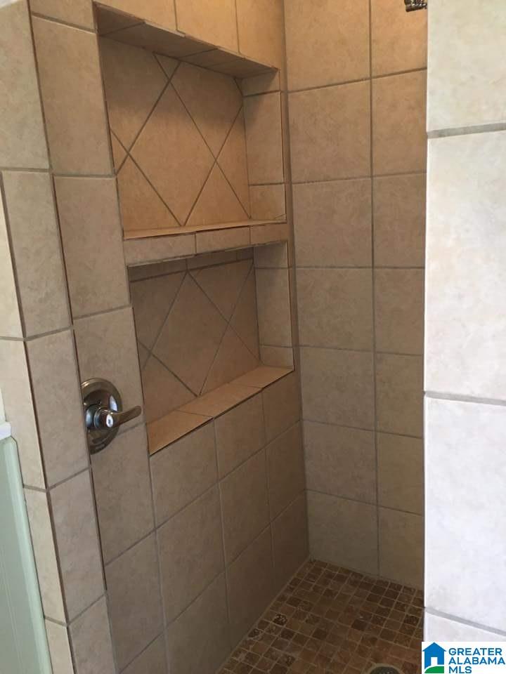 7334 Franklin Drive Bessemer, AL 35023 - Photo 17 of 37