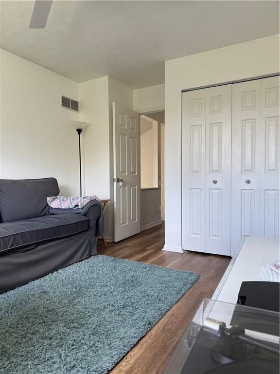 404 Chandler Place Pittsburgh, PA 15212 - Photo 22 of 26 This bedroom measures 13'x10'.