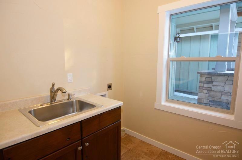 55744 Snow Goose Road Bend, OR 97707 - Photo 14 of 23 Gallery Image 14