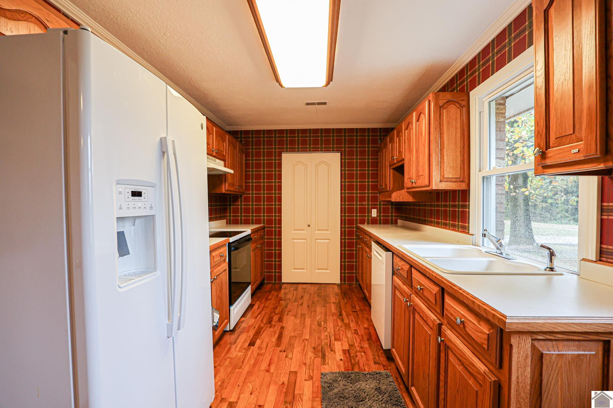 234 Country Club Road La Center, KY 42056 - Photo 19 of 30 Kitchen