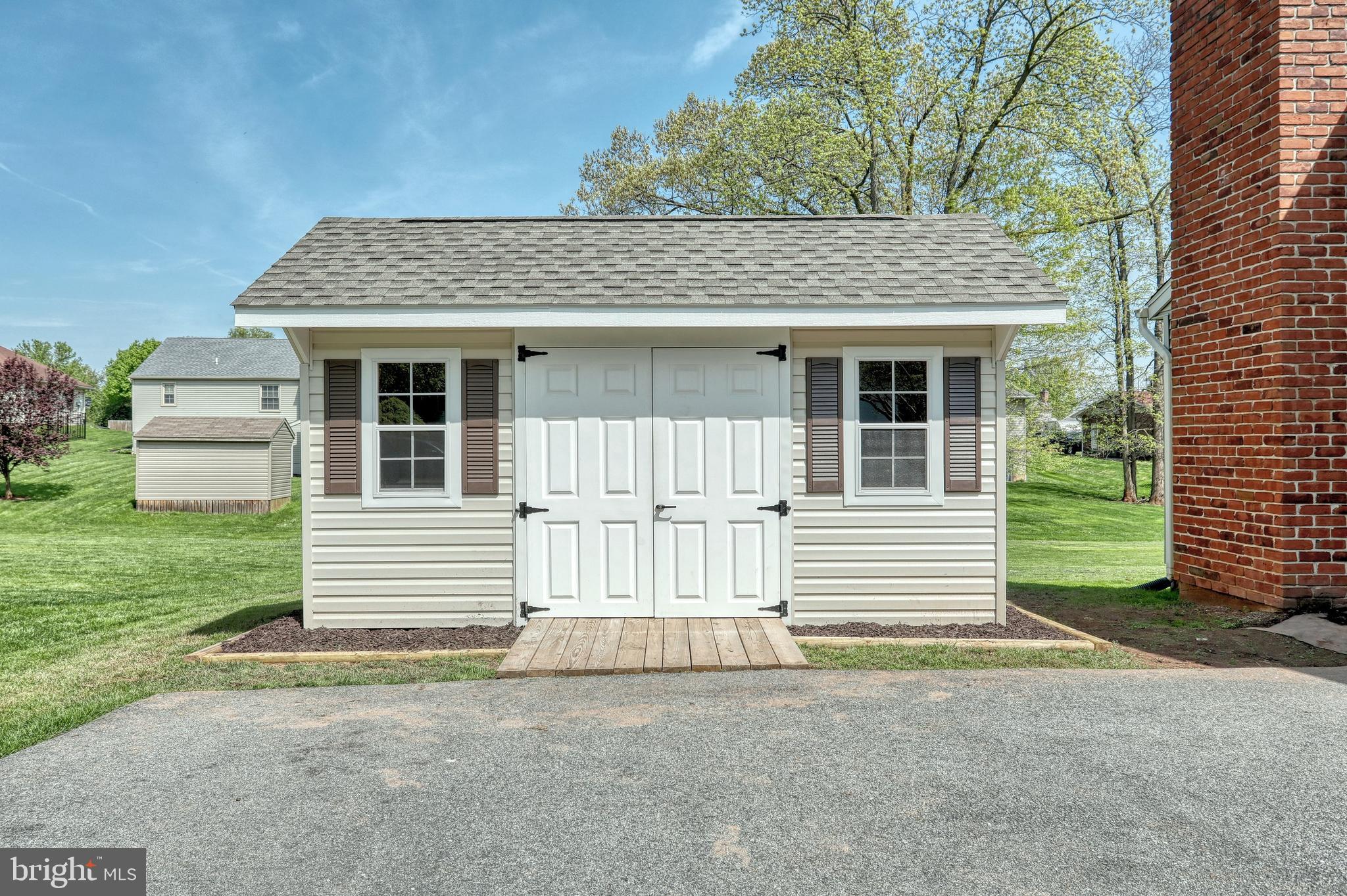 2867 Ridings Way York, PA 17408 - Photo 4 of 43 Gallery Image 4