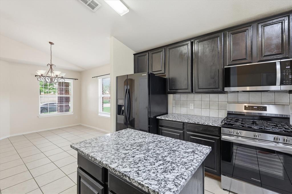 5217 Shiver Road Fort Worth, TX 76244 - Photo 14 of 40