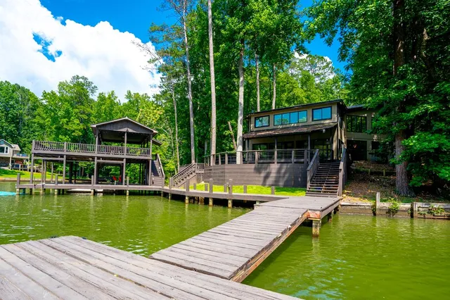 $725,000 | 556 Cedar Drive West, Hamilton, GA 31811