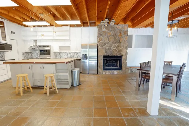 $725,000 | 556 Cedar Drive West, Hamilton, GA 31811