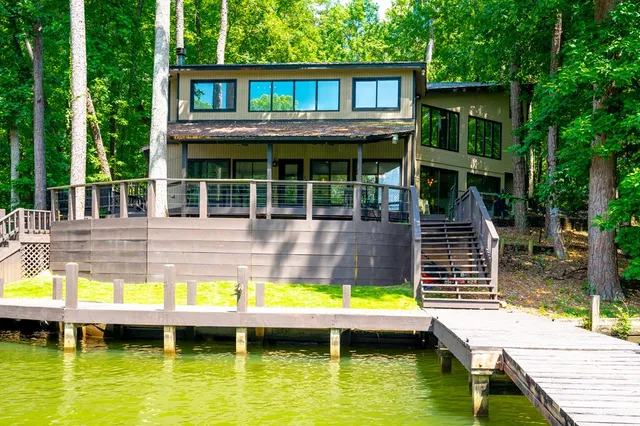 $725,000 | 556 Cedar Drive West, Hamilton, GA 31811