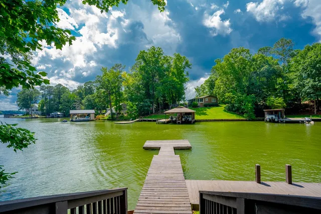 $725,000 | 556 Cedar Drive West, Hamilton, GA 31811