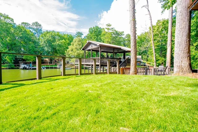 $725,000 | 556 Cedar Drive West, Hamilton, GA 31811