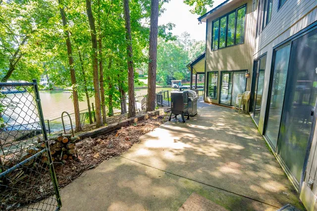 $725,000 | 556 Cedar Drive West, Hamilton, GA 31811