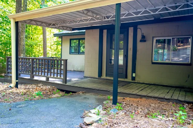 $725,000 | 556 Cedar Drive West, Hamilton, GA 31811