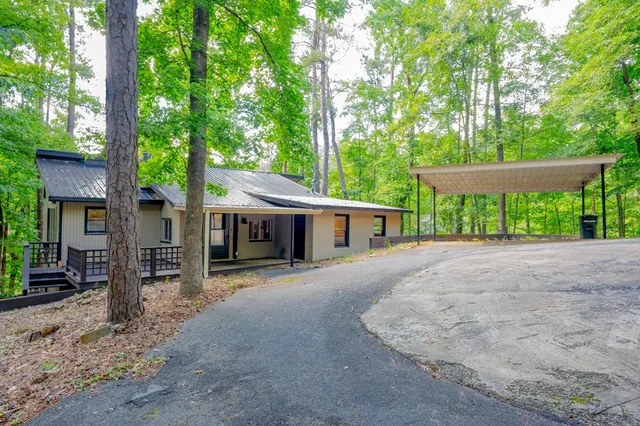 $725,000 | 556 Cedar Drive West, Hamilton, GA 31811