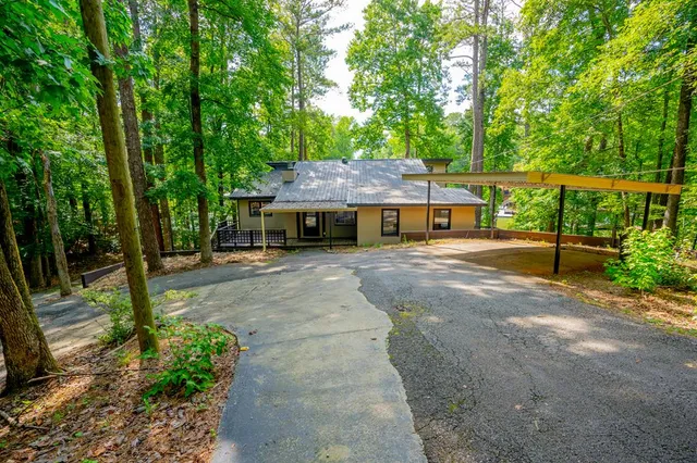 $725,000 | 556 Cedar Drive West, Hamilton, GA 31811