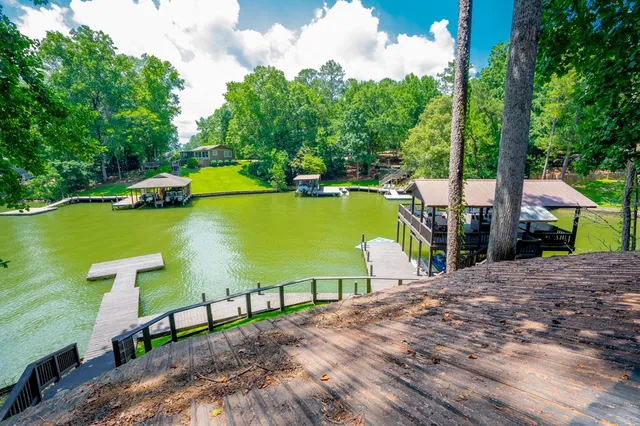 $725,000 | 556 Cedar Drive West, Hamilton, GA 31811