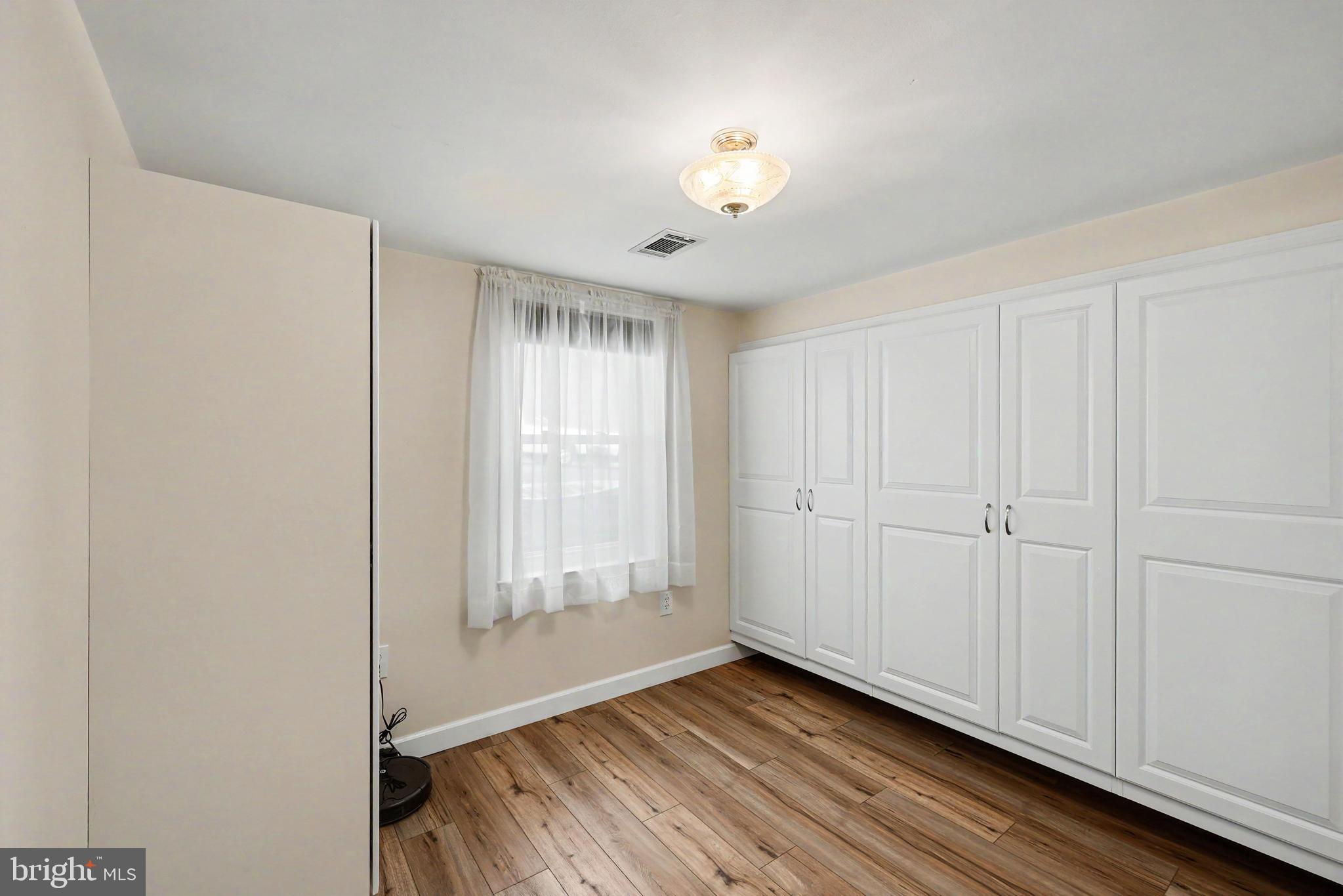 183 Choptank Road Stafford, VA 22556 - Photo 25 of 38 LARGE Built-in Wardrobe & Dressing Room