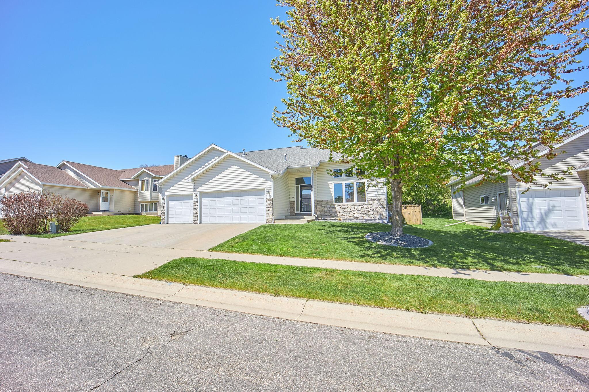 3233 Lakeridge Dr N West Rochester, MN 55901 - Photo 1 of 1 Gallery Image 1