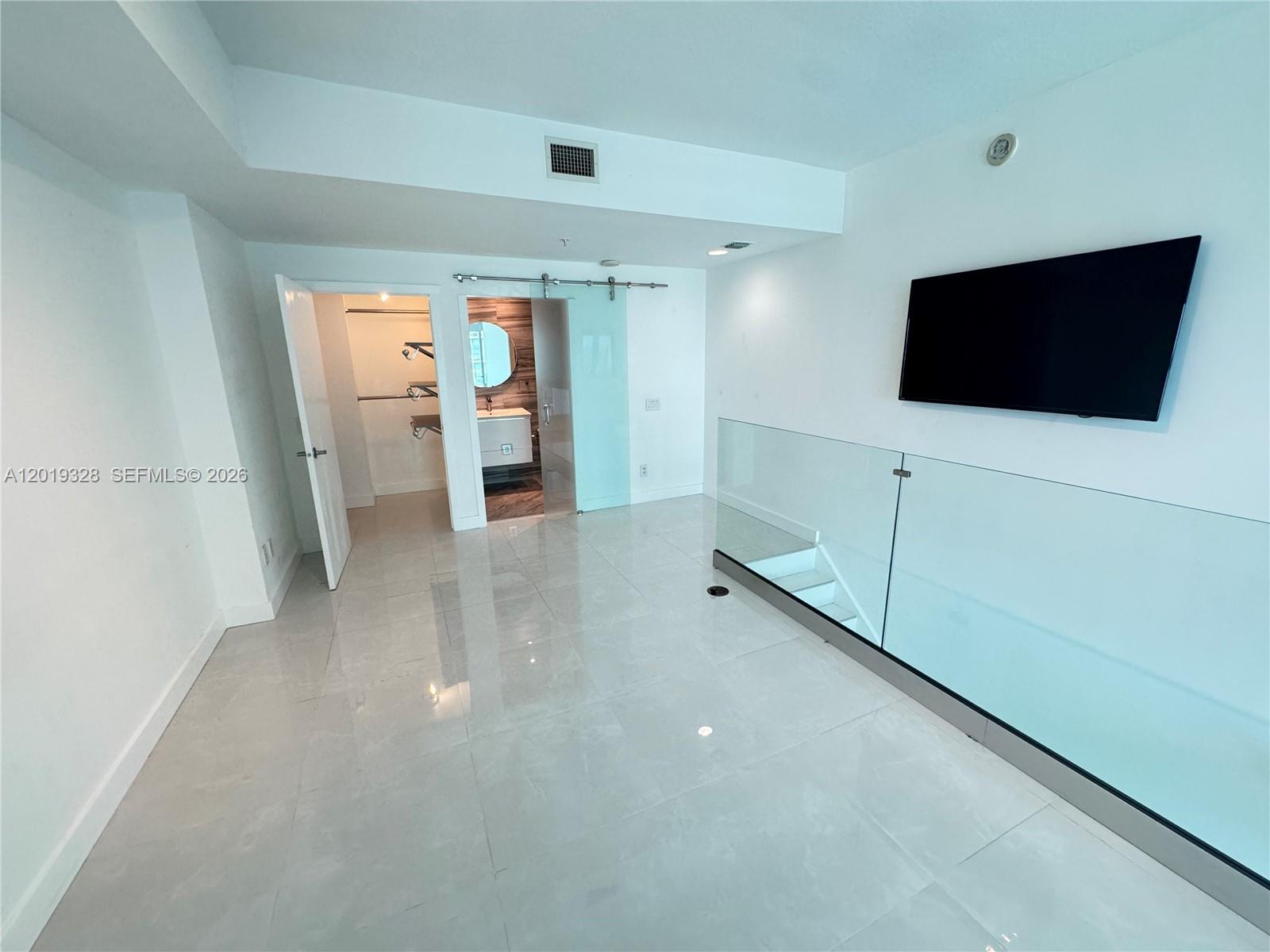 60 Southwest 13th Street, Unit 2006 Miami, FL 33130 - Photo 6 of 10