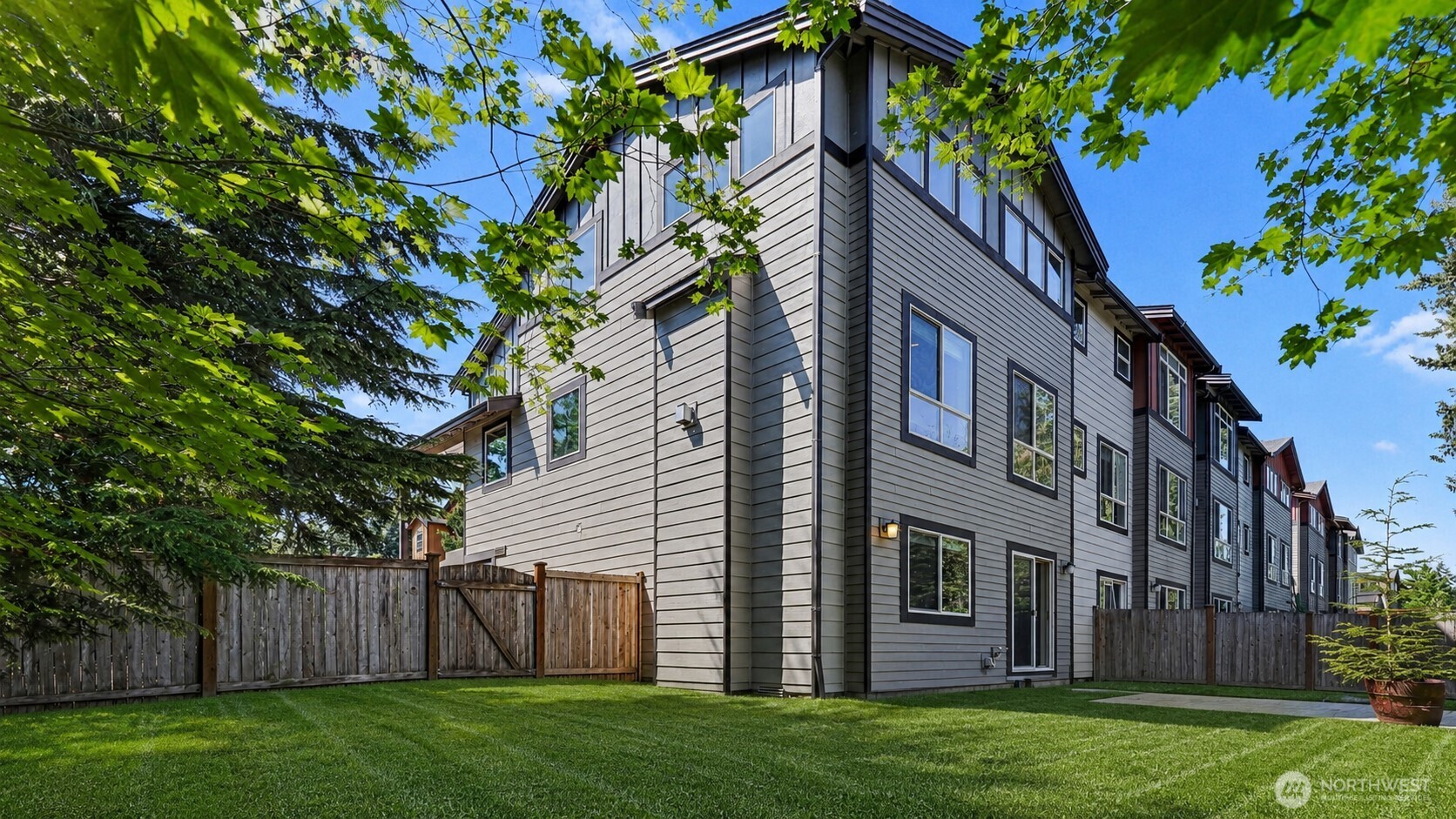 16533 2nd Park Southeast Bothell, WA 98012 - Photo 6 of 31