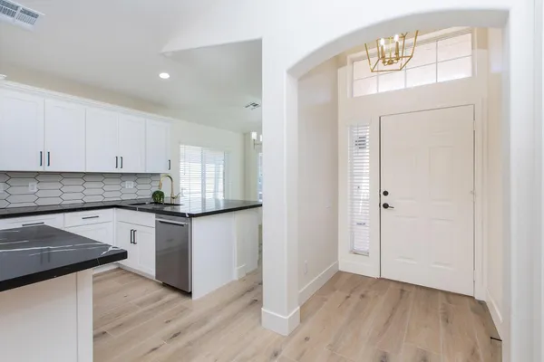 $4,600 | 23554 North 73rd Place, Scottsdale, AZ 85255