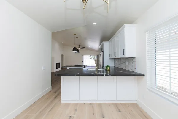$4,600 | 23554 North 73rd Place, Scottsdale, AZ 85255