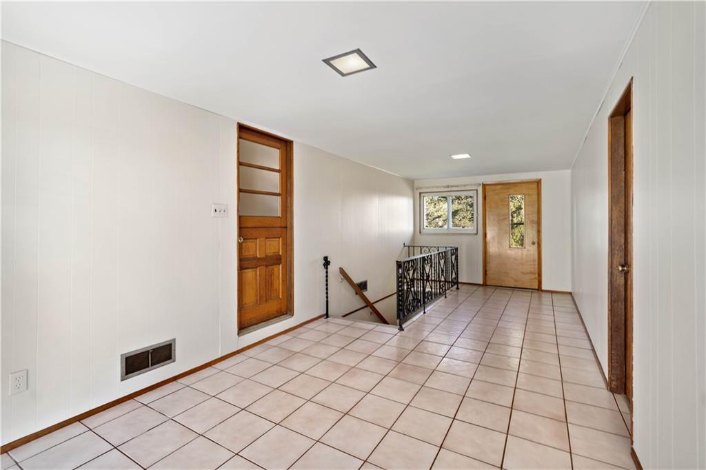 253 Ewings Mill Road Coraopolis, PA 15108 - Photo 13 of 39 Gallery Image 13