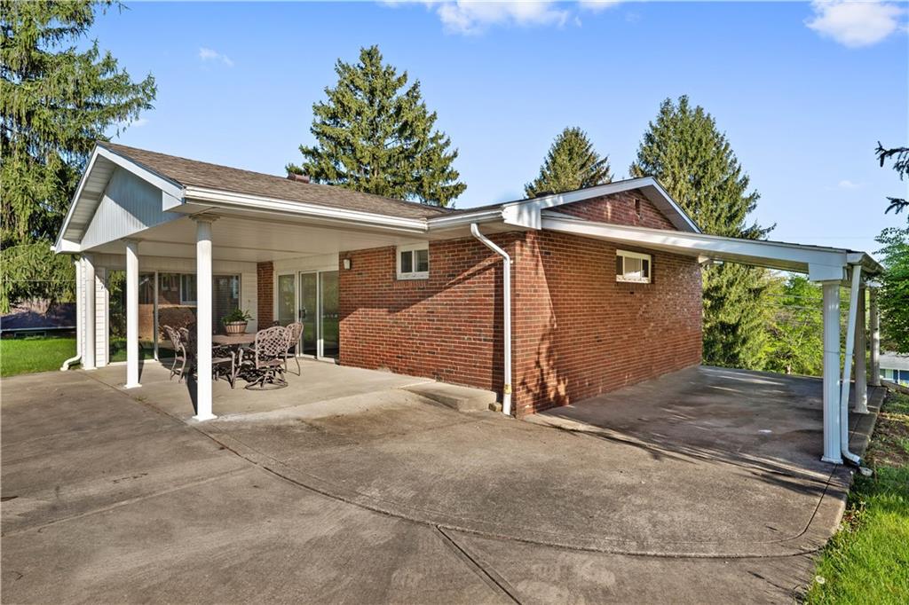 253 Ewings Mill Road Coraopolis, PA 15108 - Photo 6 of 39 Gallery Image 6