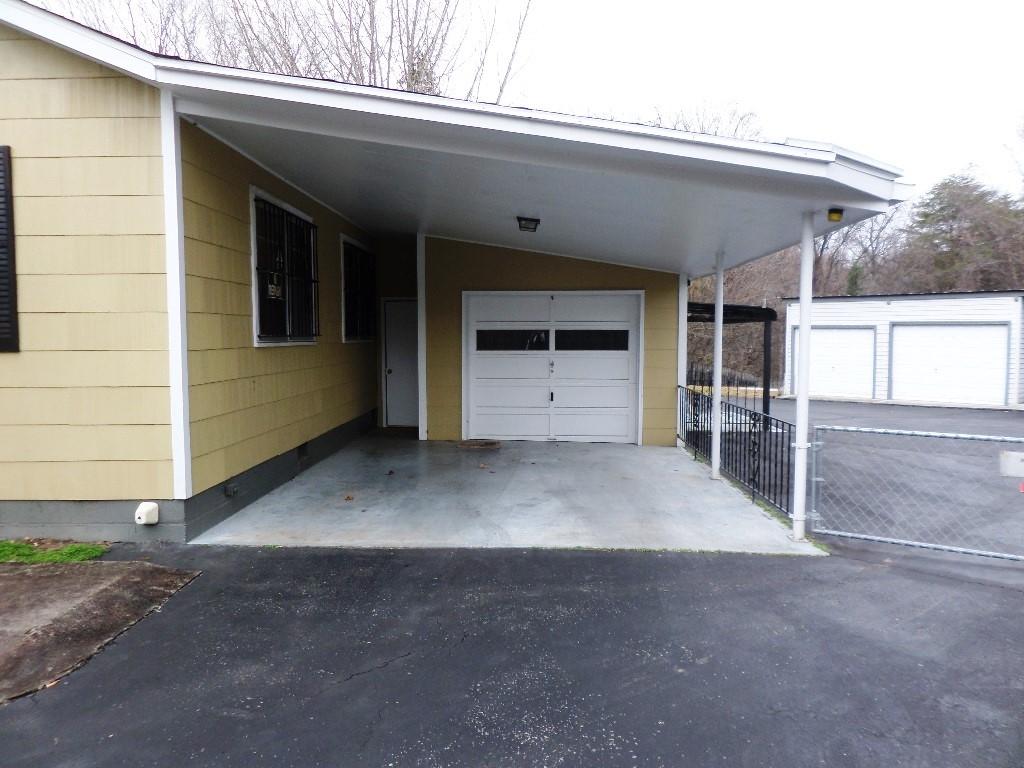 438 West Outer Drive Oak Ridge, TN 37830 - Photo 17 of 23 attachedgarage