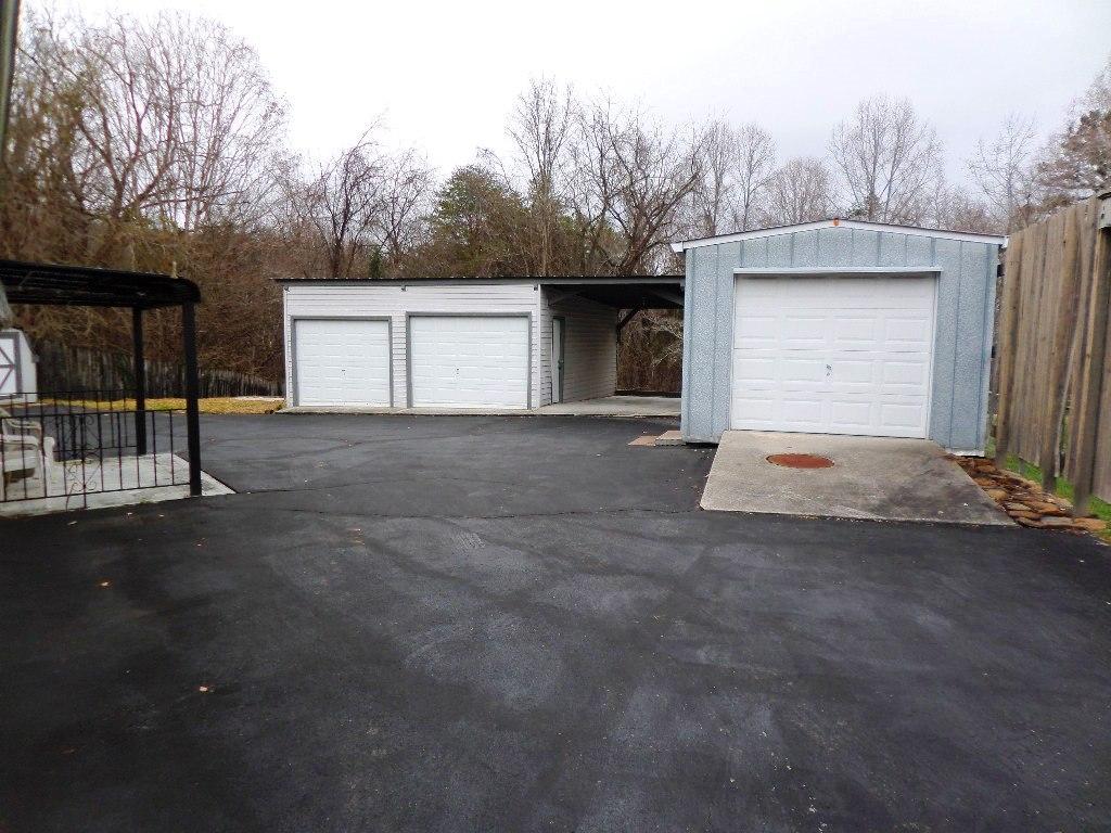 438 West Outer Drive Oak Ridge, TN 37830 - Photo 18 of 23 detachedgarages