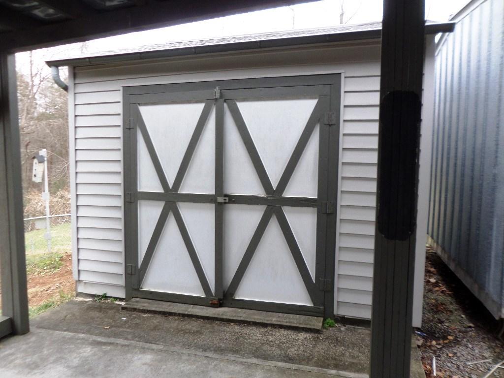 438 West Outer Drive Oak Ridge, TN 37830 - Photo 20 of 23 storageshed