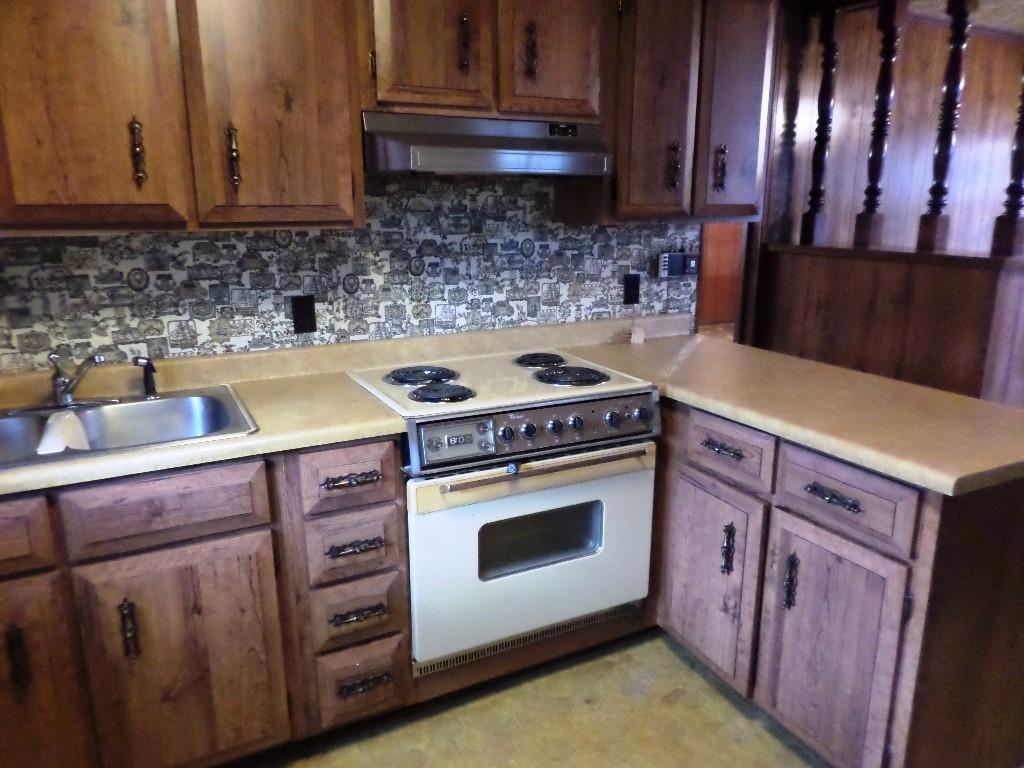 438 West Outer Drive Oak Ridge, TN 37830 - Photo 3 of 23 438kit2