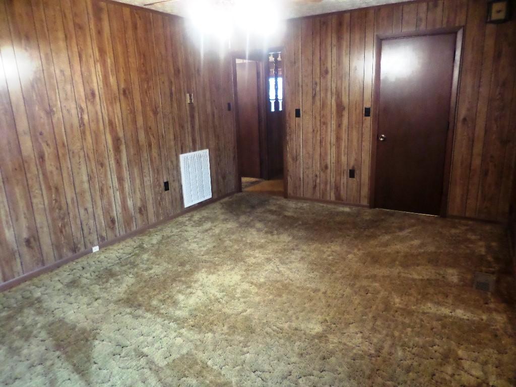 438 West Outer Drive Oak Ridge, TN 37830 - Photo 7 of 23 living2