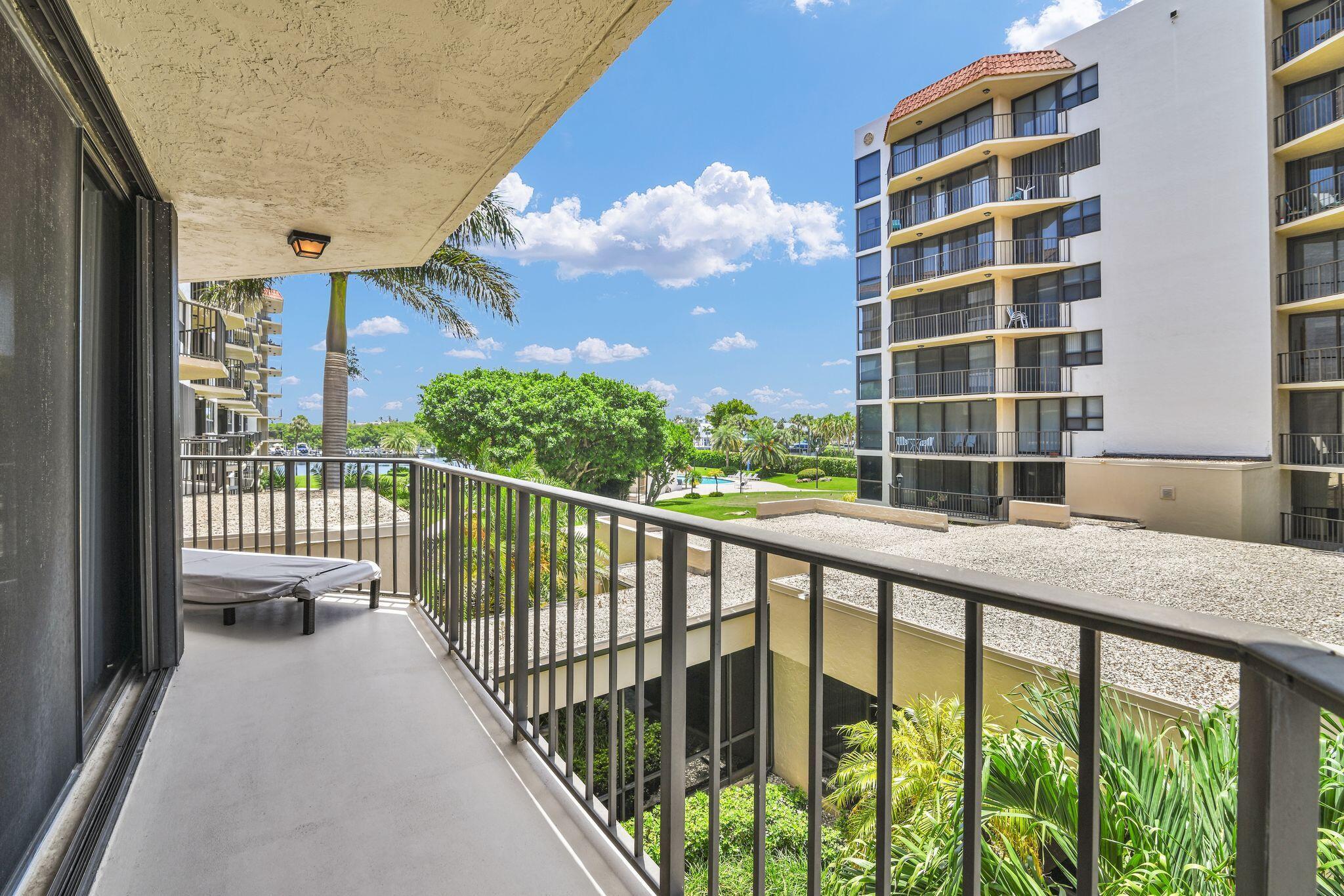 899 Jeffery Street, Unit 3010 Boca Raton, FL 33487 - Photo 40 of 99 899 Jeffery St 301 Balcony pic 3