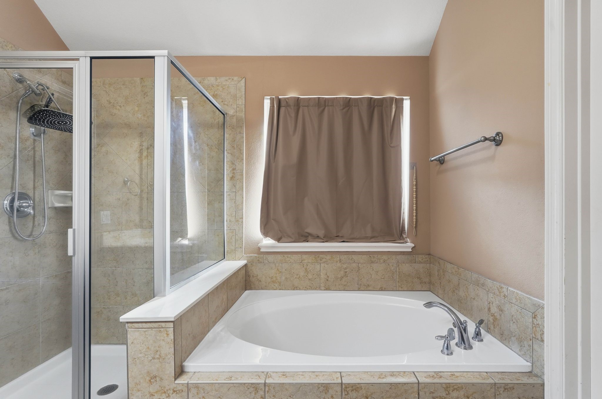 18720 Rosalea Way Montgomery, TX 77356 - Photo 22 of 41 a bath tub sitting next to a shower