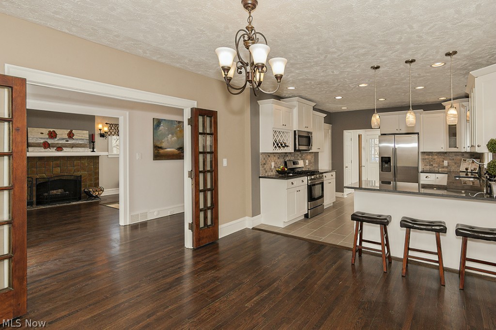 2871 Huntington Road Cleveland, OH 44120 - Photo 9 of 25