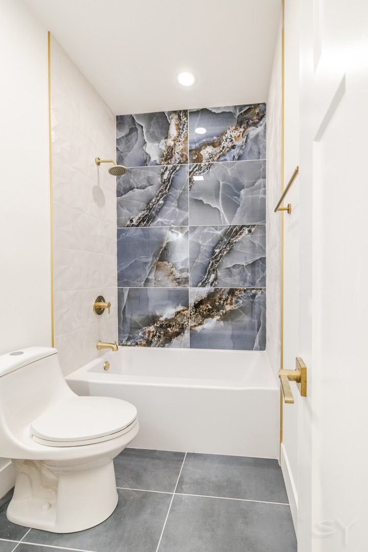 2949 West 25th Place, Unit 2 Chicago, IL 60623 - Photo 22 of 27