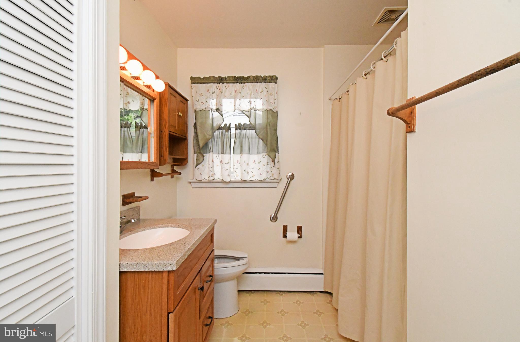 1604 Meadowbrook Road Feasterville-Trevose, PA 19053 - Photo 22 of 48