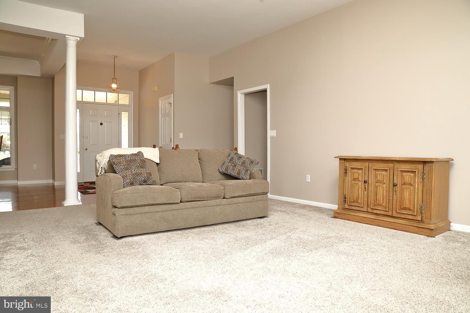 13 Village Drive Lititz, PA 17543 - Photo 6 of 35 Living Room