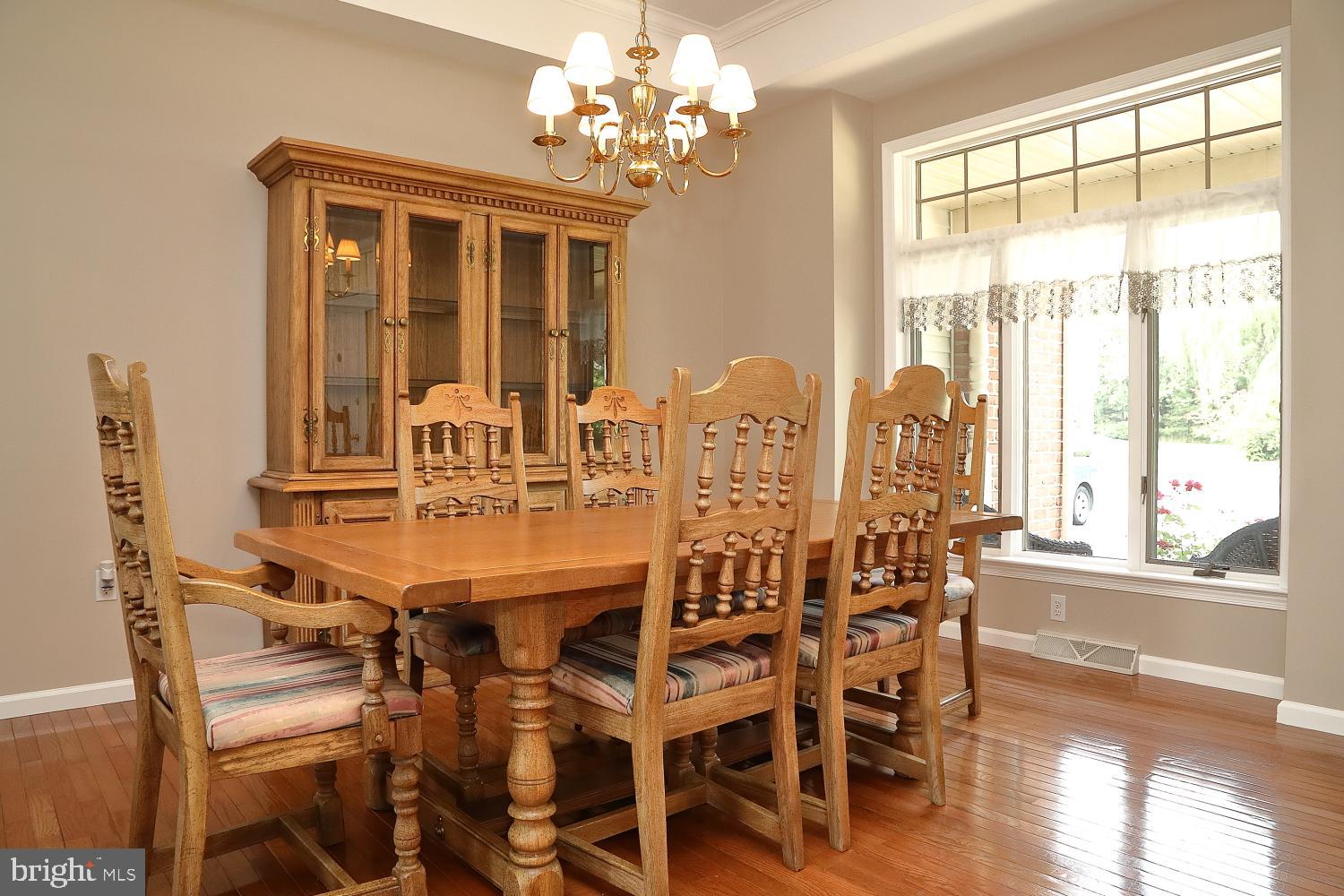 13 Village Drive Lititz, PA 17543 - Photo 9 of 35 Dining Room
