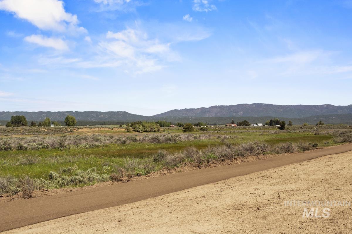 L8-b2 L8-b2 River Cascade, ID 83611 - Photo 2 of 9