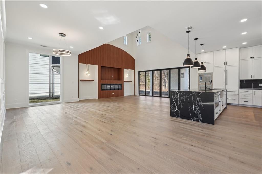 10365 Waters Road Alpharetta, GA 30022 - Photo 5 of 91
