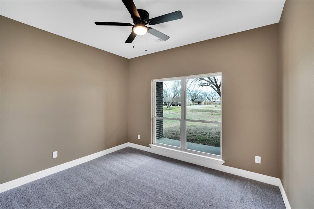 203 West Denton Palmer, TX 75152 - Photo 11 of 20 Bedroom 1