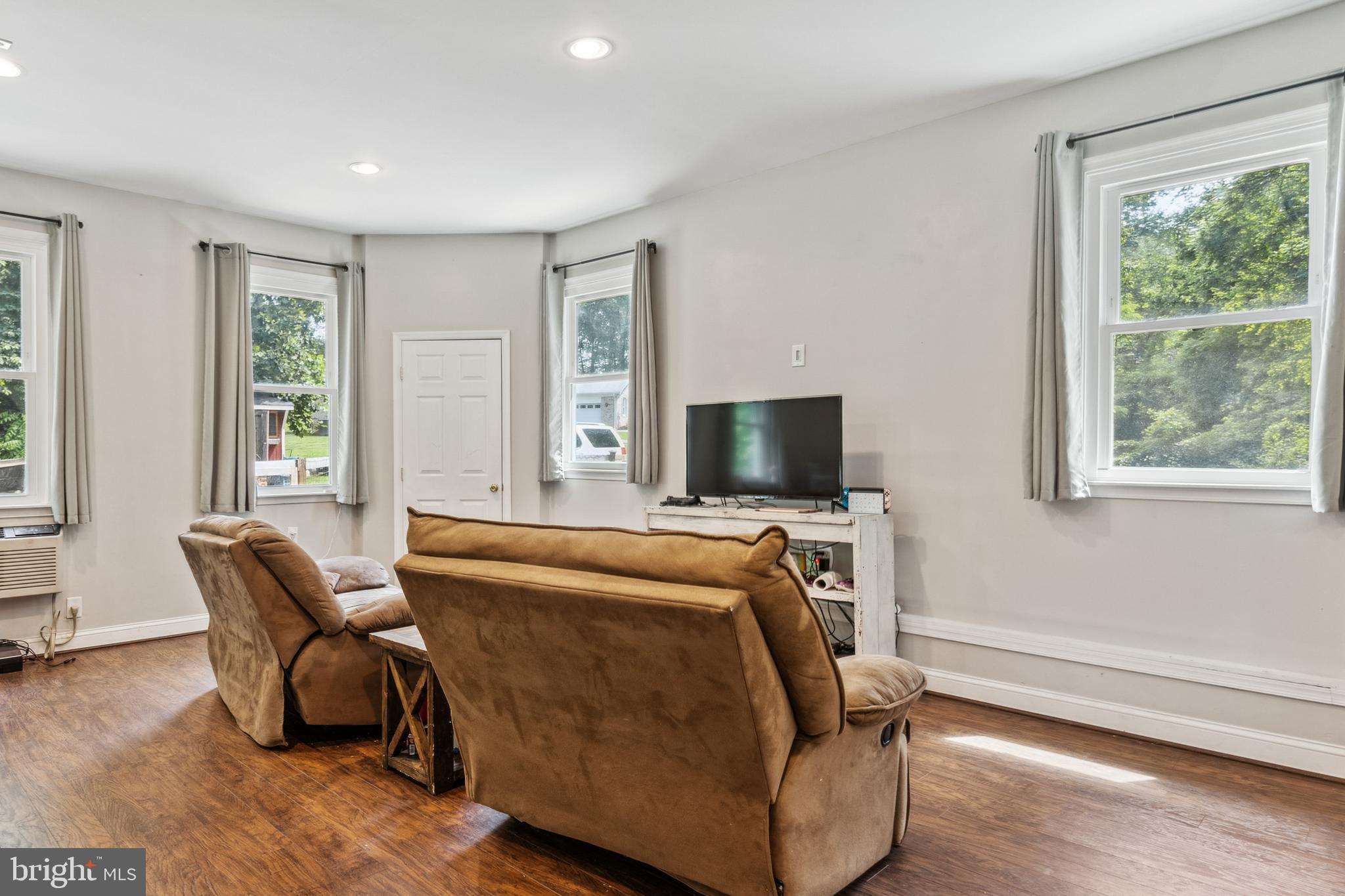 8880 Lowell Road Pomfret, MD 20675 - Photo 8 of 28 Gallery Image 8