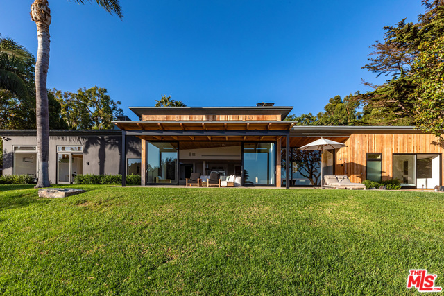 6837 Zumirez Drive Malibu, CA 90265 - Photo 11 of 21