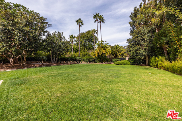 6837 Zumirez Drive Malibu, CA 90265 - Photo 13 of 21