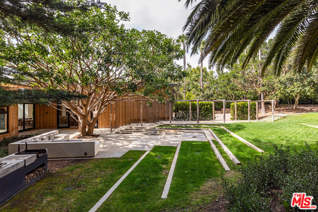 6837 Zumirez Drive Malibu, CA 90265 - Photo 16 of 21